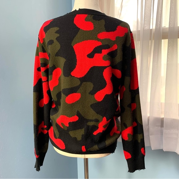 Elan Camouflage Crewneck Sweater with Distressed Edges - Picture 4 of 8